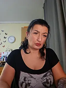 Hotangel75 online show from November 21, 2025, 5:12 pm