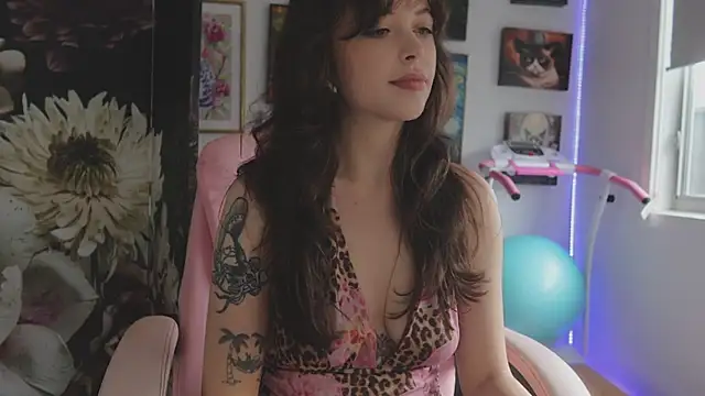 makiyahbelle online show from March 27, 2026, 1:36 am