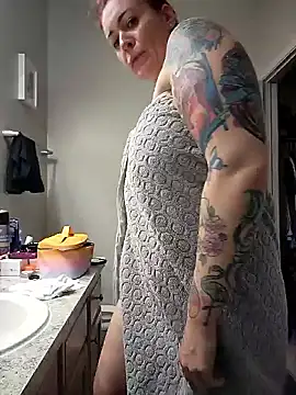 HollyTattoo online show from September 8, 2025, 3:11 pm