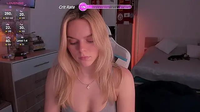 Snapshot of CharliSweet chatting on February 7, 2025, 12:50 pm CharliSweet online show from February 7, 2025, 12:50 pm