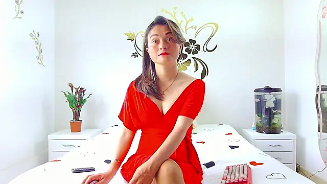 Snapshot of MarcelaFlores chatting on July 16, 2026, 2:47 pm MarcelaFlores online show from July 16, 2026, 2:47 pm