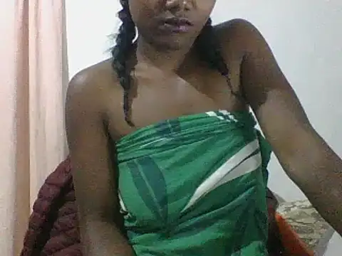Snapshot of Hamie_sexy chatting on October 9, 2025, 3:56 pm Hamie sexy online show from October 9, 2025, 3:56 pm
