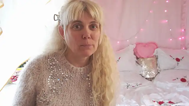 SunnySylvia online show from March 19, 2026, 7:08 am