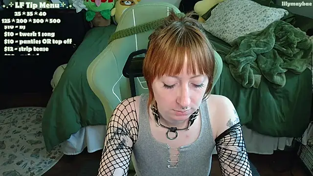 Snapshot of LilyMayBae chatting on June 27, 2026, 12:16 am LilyMayBae online show from June 27, 2026, 12:16 am
