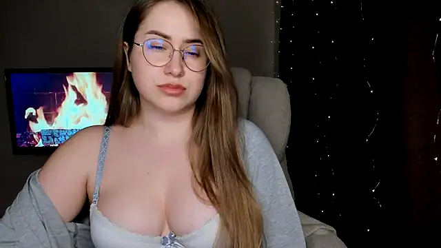 SeasonalSomeone online show from March 15, 2025, 3:06 pm