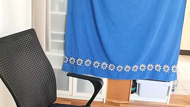 Snapshot of hotdestany chatting on February 28, 2026, 1:33 pm hotdestany online show from February 28, 2026, 1:33 pm