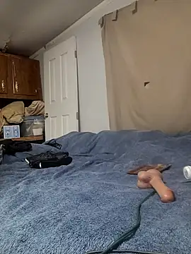 Snapshot of MaddyC6992 chatting on March 27, 2026, 4:43 am MaddyC6992 online show from March 27, 2026, 4:43 am