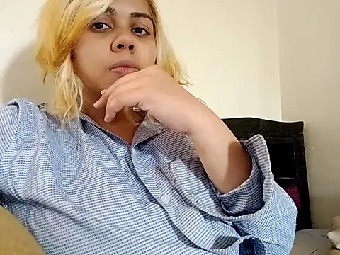 Nainagupta7890 online show from November 9, 2025, 12:20 pm