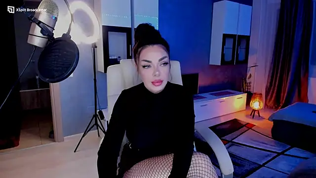 Snapshot of Miss_kay1111 chatting on December 4, 2024, 4:32 pm Miss kay1111 online show from December 4, 2024, 4:32 pm