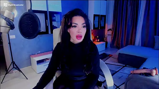 Snapshot of Miss_kay1111 chatting on February 8, 2025, 5:08 pm Miss kay1111 online show from February 8, 2025, 5:08 pm