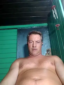 Snapshot of Alvaro2017 chatting on February 11, 2025, 10:50 pm Alvaro2017 online show from February 11, 2025, 10:50 pm