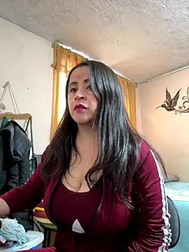 Snapshot of latinfemale chatting on November 21, 2025, 9:14 pm latinfemale online show from November 21, 2025, 9:14 pm