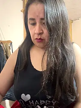 Snapshot of latinfemale chatting on October 19, 2025, 12:57 am latinfemale online show from October 19, 2025, 12:57 am