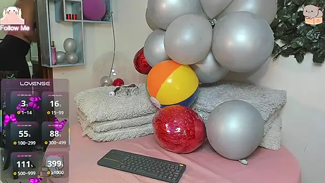 DestinyHills online show from March 12, 2026, 12:20 pm