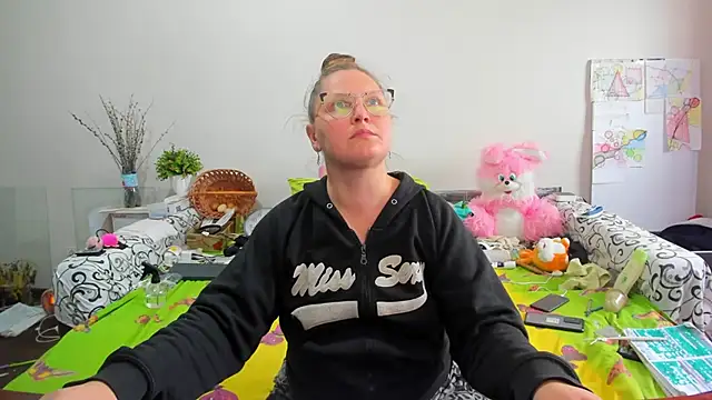 IamYourNarcotic online show from April 22, 2026, 1:07 pm