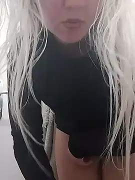 Snapshot of Mllesha74000 chatting on February 7, 2025, 1:01 pm Mllesha74000 online show from February 7, 2025, 1:01 pm