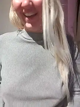 Mllesha74000 online show from February 5, 2026, 7:10 pm