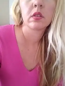 Mllesha74000 online show from November 19, 2025, 3:12 pm