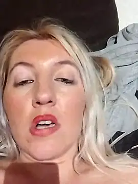 Snapshot of Mllesha74000 chatting on February 23, 2025, 2:46 pm Mllesha74000 online show from February 23, 2025, 2:46 pm