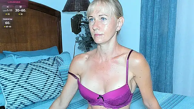 Christine 35 online show from September 16, 2025, 12:50 pm