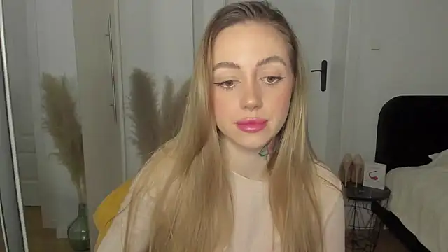 Snapshot of sexyCoralie chatting on February 6, 2025, 6:02 pm sexyCoralie online show from February 6, 2025, 6:02 pm