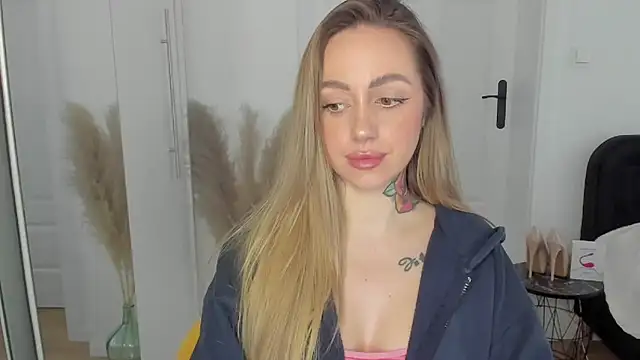 Snapshot of sexyCoralie chatting on February 3, 2025, 2:55 pm sexyCoralie online show from February 3, 2025, 2:55 pm