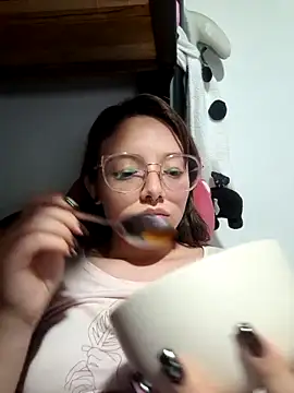 linda-schmidt online show from October 13, 2025, 10:54 pm