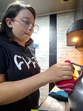 linda-schmidt online show from November 4, 2025, 11:19 pm