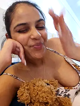 Snapshot of DirtySnowball69 chatting on February 17, 2025, 2:06 pm DirtySnowball69 online show from February 17, 2025, 2:06 pm