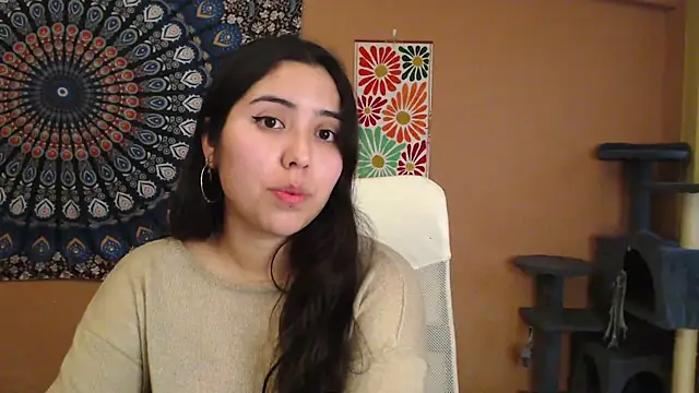 Snapshot of IntimateTales chatting on January 7, 2025, 3:54 pm IntimateTales online show from January 7, 2025, 3:54 pm