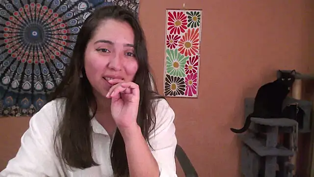 Snapshot of IntimateTales chatting on September 26, 2025, 7:43 pm IntimateTales online show from September 26, 2025, 7:43 pm