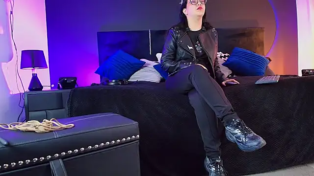  Jade 16 online show from March 28, 2026, 11:33 am