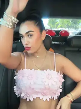 Snapshot of emma_andrew1 chatting on September 21, 2025, 6:13 pm emma andrew1 online show from September 21, 2025, 6:13 pm