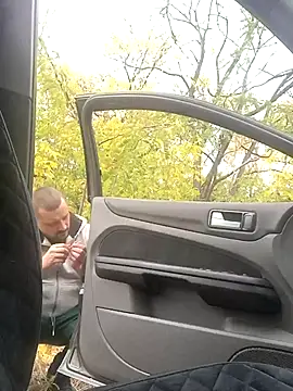 DanielOhCool online show from October 8, 2025, 11:45 am