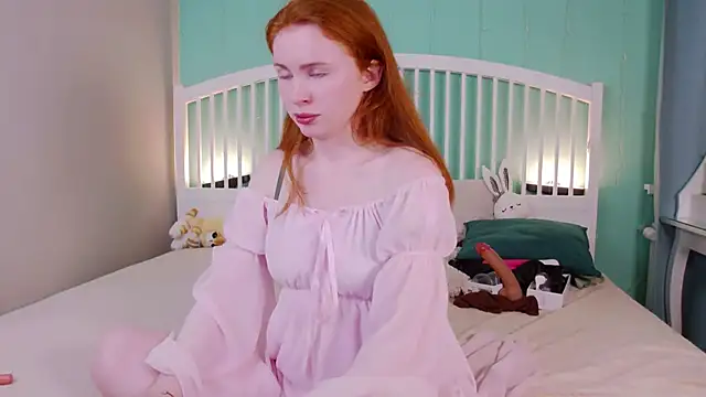 Snapshot of GingerArin chatting on March 7, 2025, 4:00 pm GingerArin online show from March 7, 2025, 4:00 pm