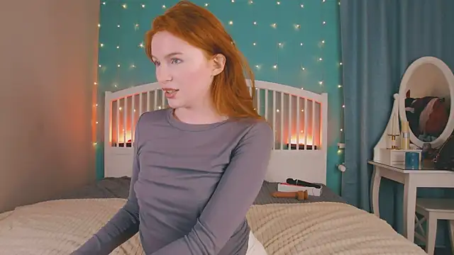 Snapshot of GingerArin chatting on December 5, 2025, 11:31 am GingerArin online show from December 5, 2025, 11:31 am