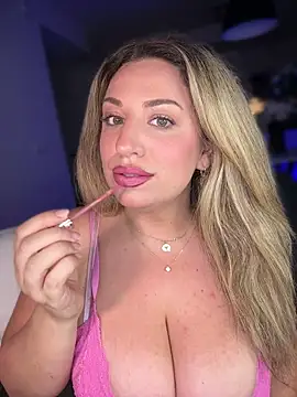 Snapshot of miamellycious chatting on July 24, 2026, 3:35 am miamellycious online show from July 24, 2026, 3:35 am