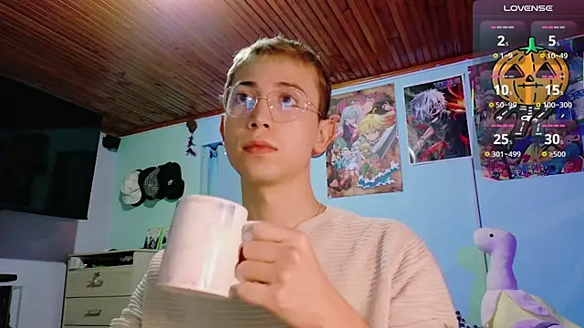 Snapshot of Chris_Bennett chatting on October 31, 2025, 8:55 am Chris Bennett online show from October 31, 2025, 8:55 am