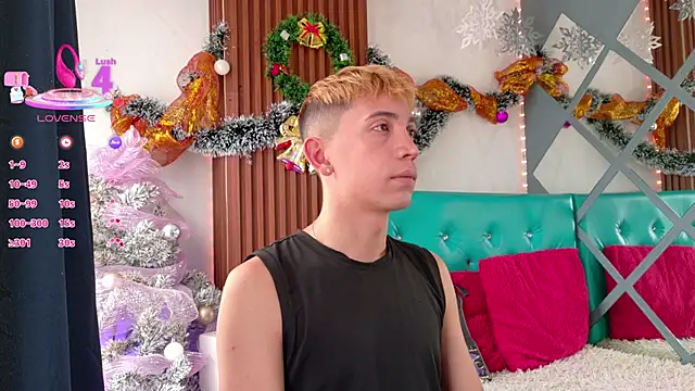 Snapshot of Chris_Bennett chatting on December 2, 2025, 1:13 pm Chris Bennett online show from December 2, 2025, 1:13 pm