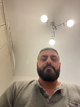 ChiIul11 online show from May 8, 2026, 9:51 pm