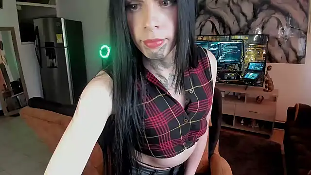 herreraisa official online show from March 18, 2026, 1:35 pm