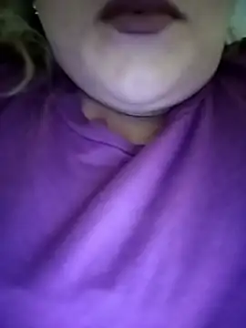 SWEETLUNA077 online show from September 14, 2025, 4:07 pm