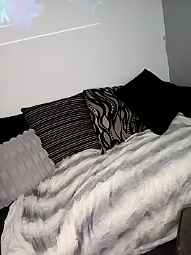 Snapshot of Leanne43 chatting on February 25, 2026, 8:08 pm Leanne43 online show from February 25, 2026, 8:08 pm