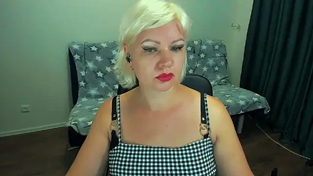 Angelaroberti3 online show from September 26, 2025, 5:09 pm