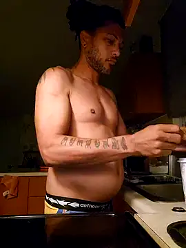 tropikboy online show from March 10, 2025, 9:45 am