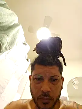 tropikboy online show from March 11, 2025, 9:56 am