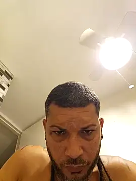 tropikboy online show from November 3, 2025, 10:08 am