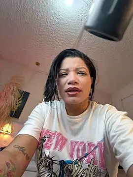 valerie lya online show from May 10, 2026, 1:14 pm