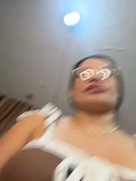 Snapshot of valerie_lya chatting on March 5, 2026, 12:46 pm valerie lya online show from March 5, 2026, 12:46 pm