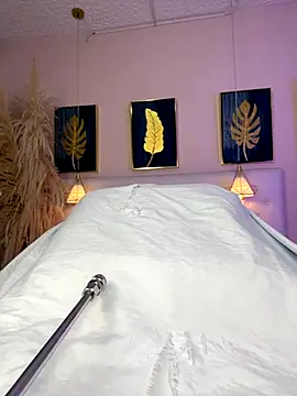 Snapshot of valerie_lya chatting on September 19, 2025, 8:13 pm valerie lya online show from September 19, 2025, 8:13 pm